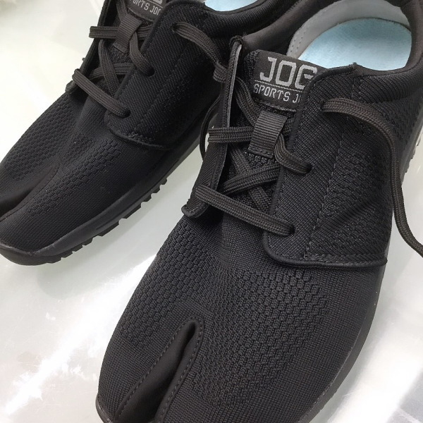 フルオーダーメイド・インソールでフィッティングした足を鍛える足袋シューズ