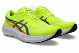 ランニングシューズ